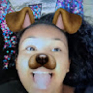 Meet your Posher, Adriana